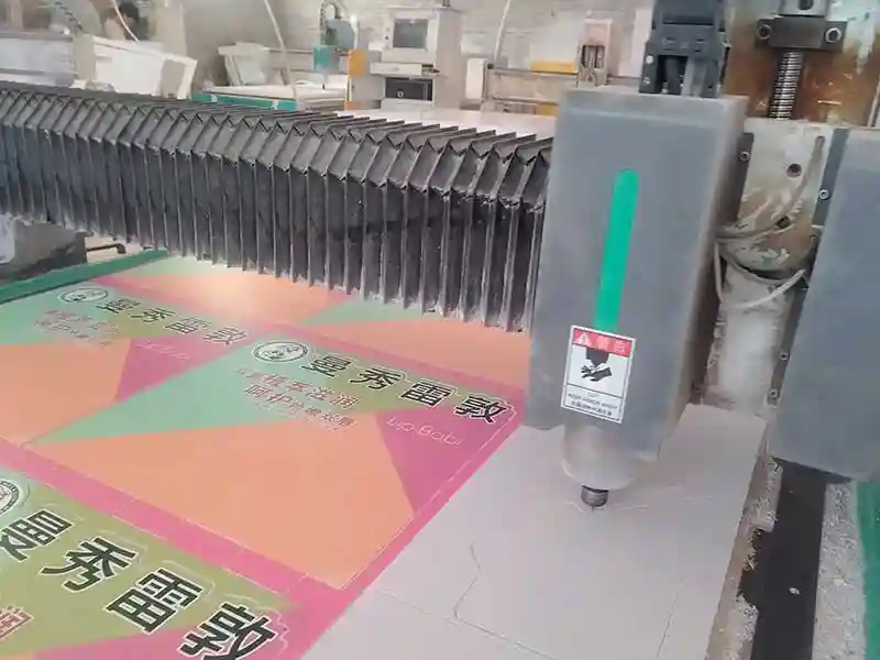  The CNC cuter cuting the Foam PVC board for PVC display stand